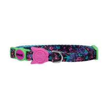Cargar imagen en el visor de la galería, "Collar para gatos Zee.Cat Reebok Aerobic con diseño retro ochentero y cierre de seguridad - La Mascotería de Andrea"