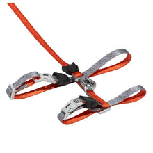 Cargar imagen en el visor de la galería, "Set de arnés y correa para gatos Zee.Cat Reebok Suede Harness con diseño deportivo ajustable - La Mascotería de Andrea"