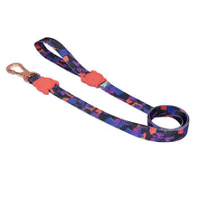 Cargar imagen en el visor de la galería, Zee.Dog Reebok Court Dog Leash talla XS con diseño deportivo clásico y mosquetón ligero - La Mascotería de Andrea"
