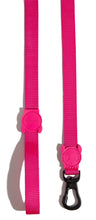 Cargar imagen en el visor de la galería, "Correa para perros Zee.Dog Pink LED talla XS color rosado neón para cachorros y razas pequeñas con mosquetón de seguridad - La Mascotería de Andrea"