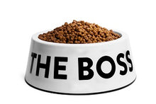 Cargar imagen en el visor de la galería, "Plato para perros Zee.Dog Bowl The Boss White talla S con base antideslizante y diseño de calavera icónico - La Mascotería de Andrea"
