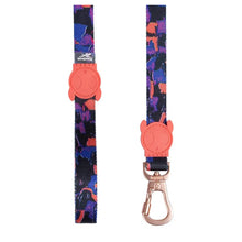 Cargar imagen en el visor de la galería, "Correa para perros pequeños Zee.Dog Reebok Court Dog Leash talla XS con diseño deportivo clásico y mosquetón ligero - La Mascotería de Andrea"
