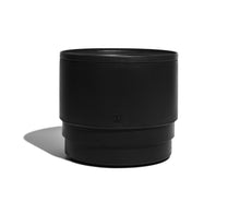 Cargar imagen en el visor de la galería, "Plato para perros Zee.Dog Tuff Bowl Gotham de acero inoxidable negro mate con base antideslizante y diseño ultra resistente - La Mascotería de Andrea"
