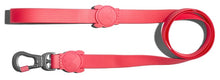 Cargar imagen en el visor de la galería, "Correa para perros Zee.Dog NeoPro Bubblegum talla L color rosado chicle impermeable y de fácil limpieza con mosquetón de seguridad - La Mascotería de Andrea"
