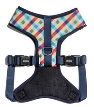 Cargar imagen en el visor de la galería, "Arnés para perro Zee.Dog Phantom Air Mesh talla L en color negro sólido, pechera transpirable de malla suave con sistema de seguridad de 4 puntos y diseño ergonómico - La Mascotería de Andrea",
