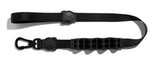 Cargar imagen en el visor de la galería, "Correa para perros Zee.Dog Gotham Ruff Leash talla S color negro con resorte amortiguador de impactos y mango acolchado de neopreno - La Mascotería de Andrea"
