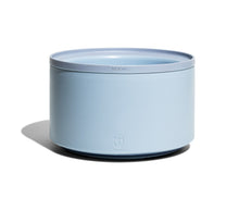 Cargar imagen en el visor de la galería, "Plato para perros de acero inoxidable Zee.Dog Tuff Bowl Soft-Blue color azul pastel antideslizante e higiénico - La Mascotería de Andrea"
